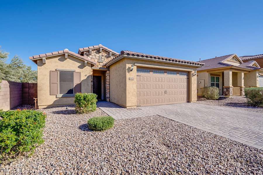 2670 E BELLERIVE Drive, Gilbert, AZ 85298