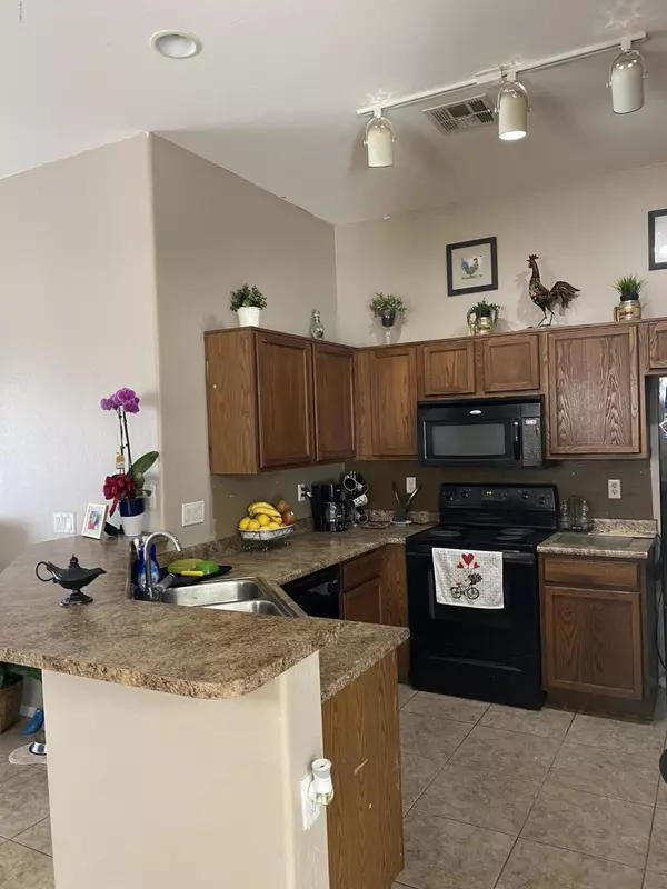 Tolleson, AZ 85353,9936 W Trumbull Road