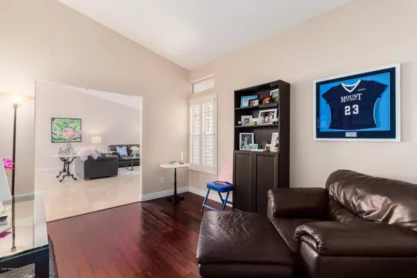Phoenix, AZ 85032,18408 N 46TH Way