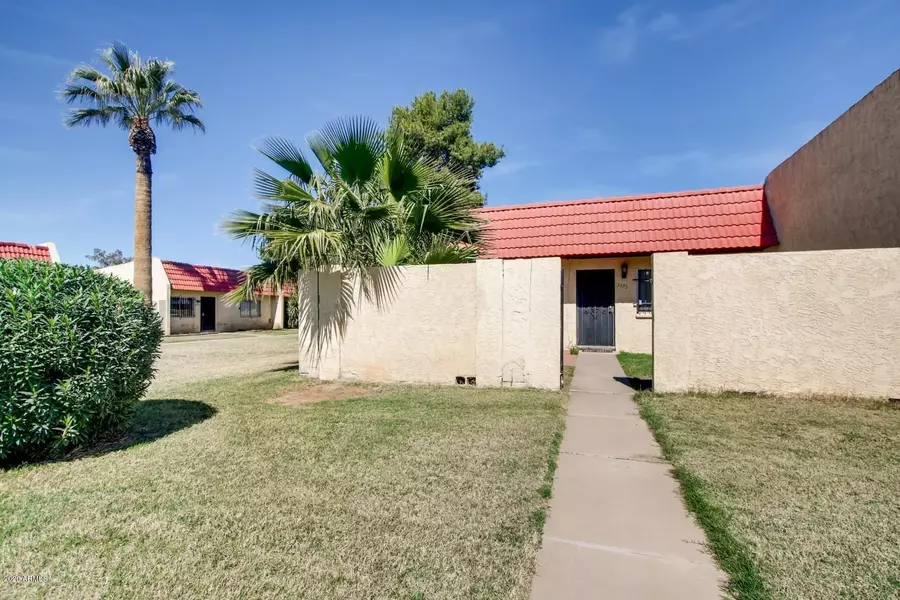 3335 W GOLDEN Lane, Phoenix, AZ 85051