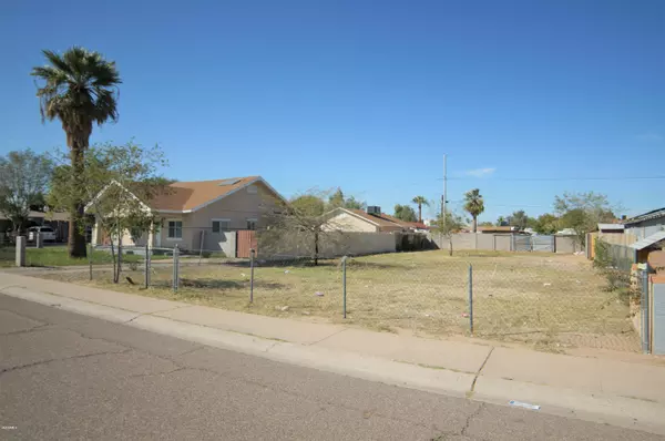 Phoenix, AZ 85009,2840 W ALMERIA Road #22