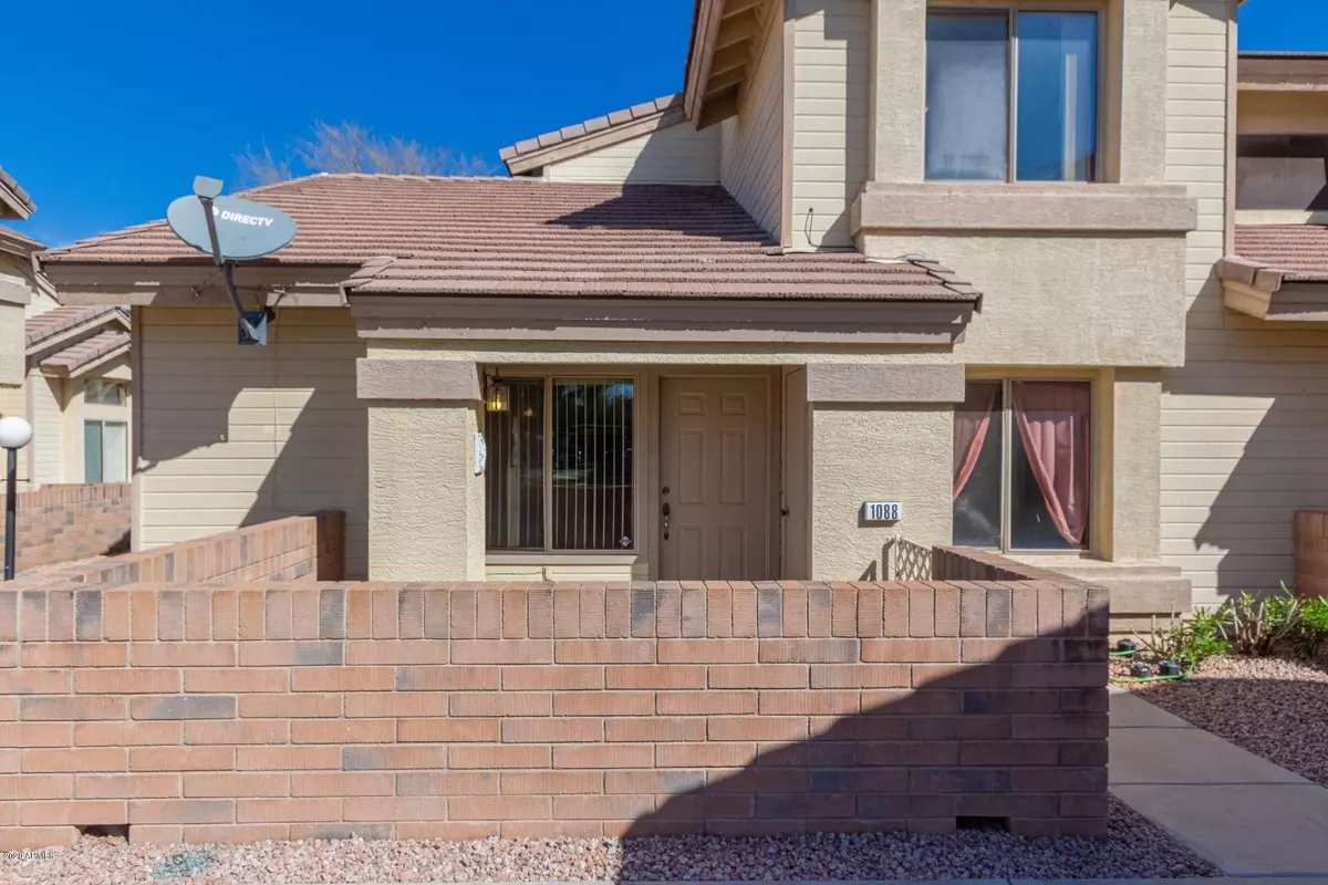 Chandler, AZ 85224,2201 N COMANCHE Drive #1088