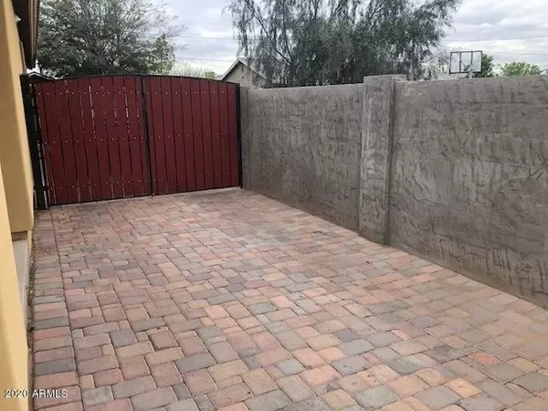 Tolleson, AZ 85353,9403 W MADISON Street