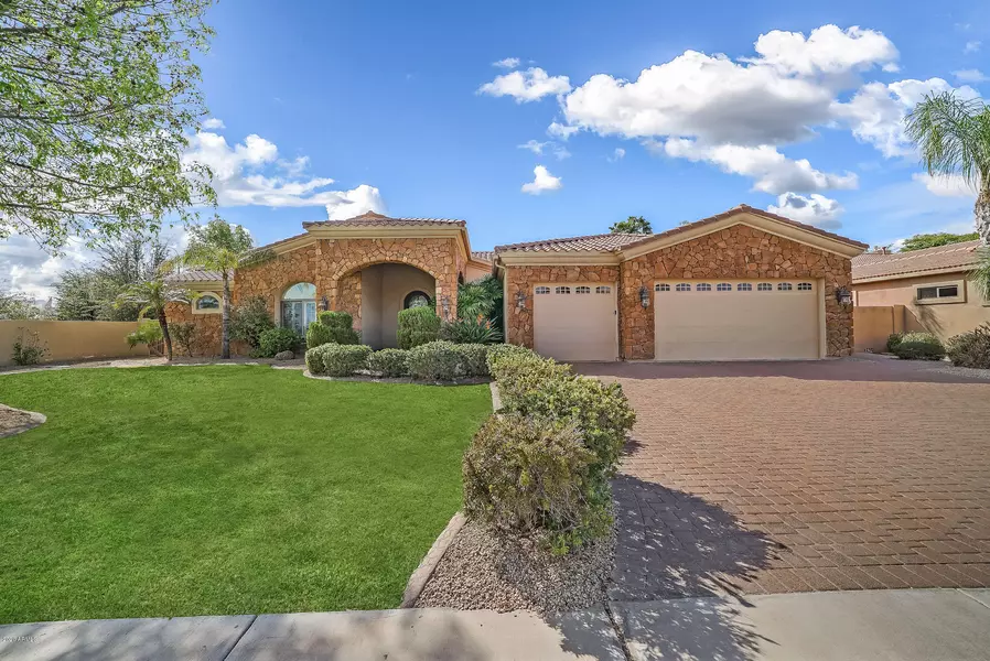 941 E KAIBAB Place, Chandler, AZ 85249