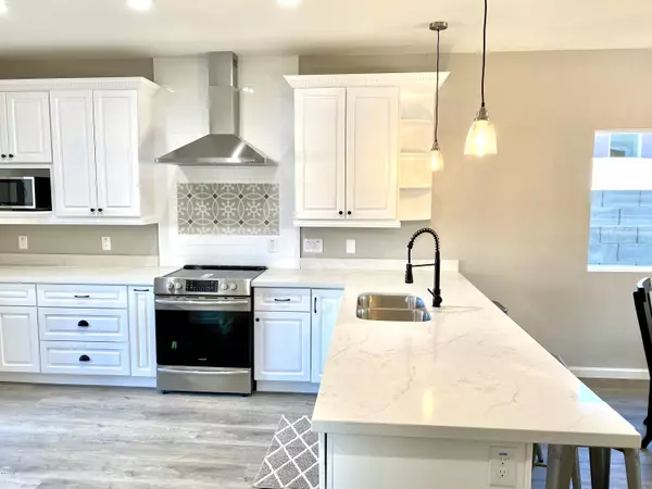 Phoenix, AZ 85041,525 W HARWELL Road