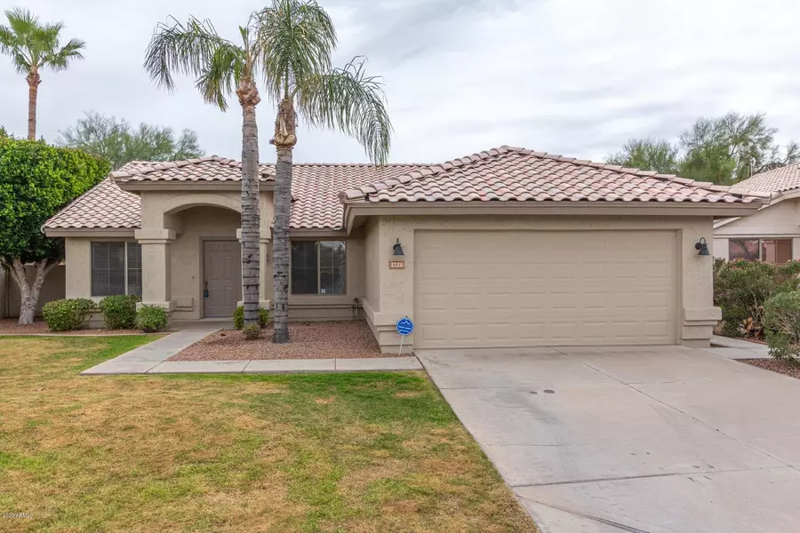 1721 E HEATHER Avenue, Gilbert, AZ 85234