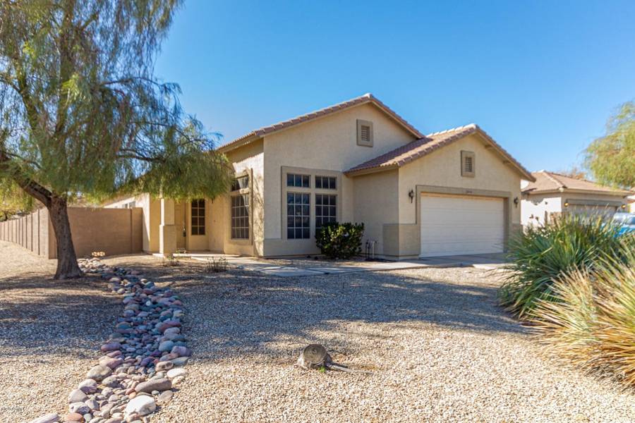 28346 N TOURMALINE Drive, San Tan Valley, AZ 85143