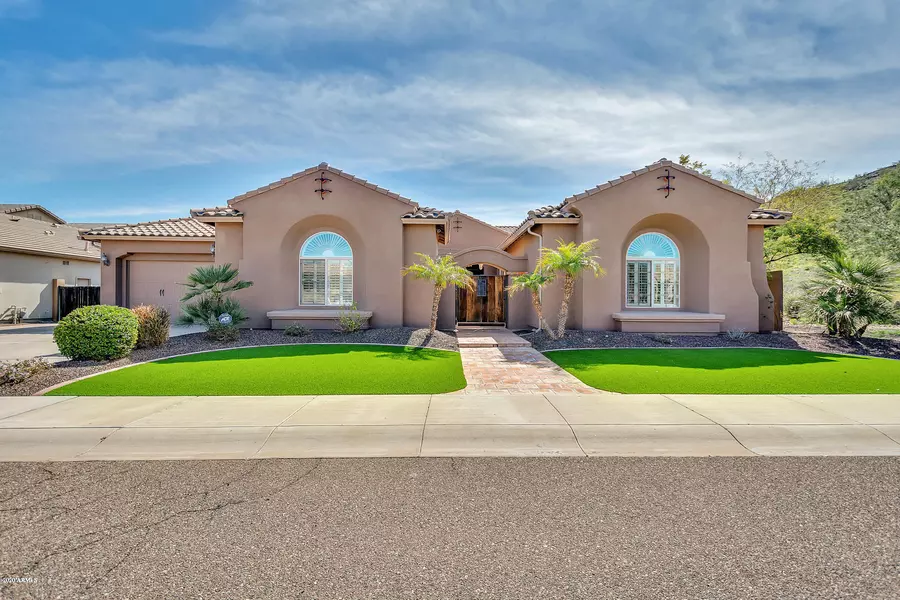 5839 W DESPERADO Way, Phoenix, AZ 85083