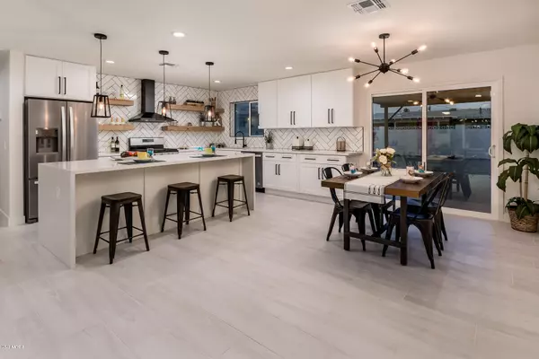 Phoenix, AZ 85013,1302 W HAZELWOOD Street