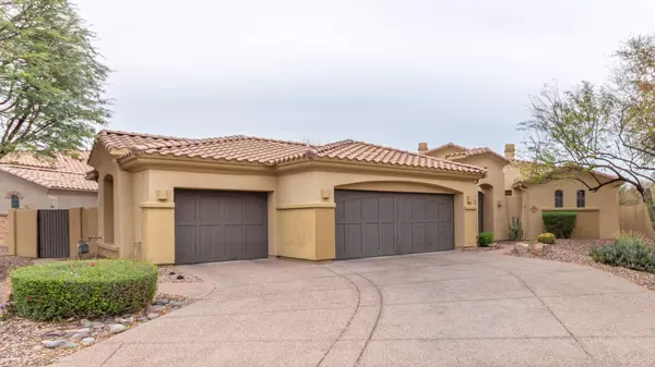 744 E COUNTY DOWN Drive, Chandler, AZ 85249