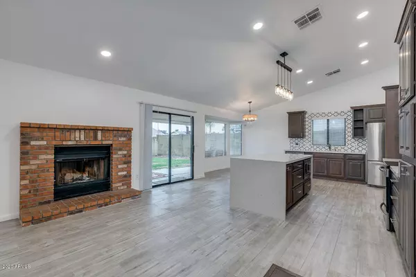 Chandler, AZ 85225,811 W NOPAL Place