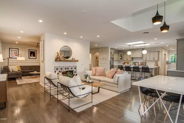 3002 N 47th Street, Phoenix, AZ 85018
