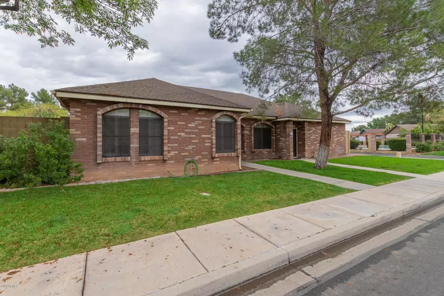 906 E BRUCE Avenue, Gilbert, AZ 85234