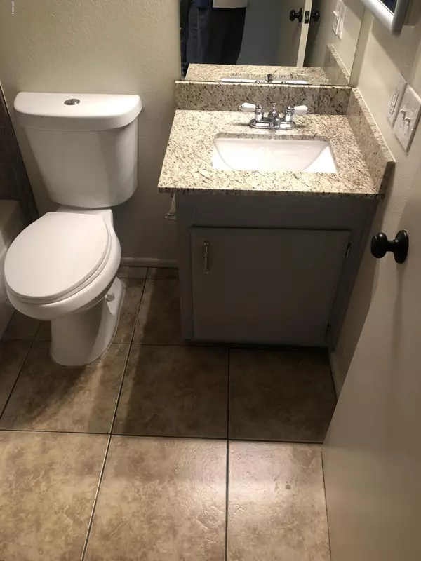 Glendale, AZ 85303,5717 N 69TH Avenue