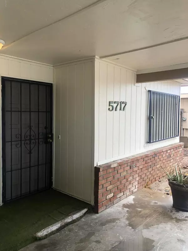 Glendale, AZ 85303,5717 N 69TH Avenue