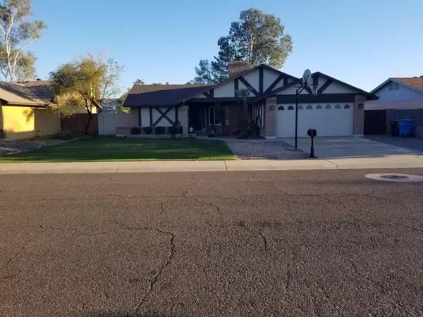 3249 W ANGELA Drive, Phoenix, AZ 85053