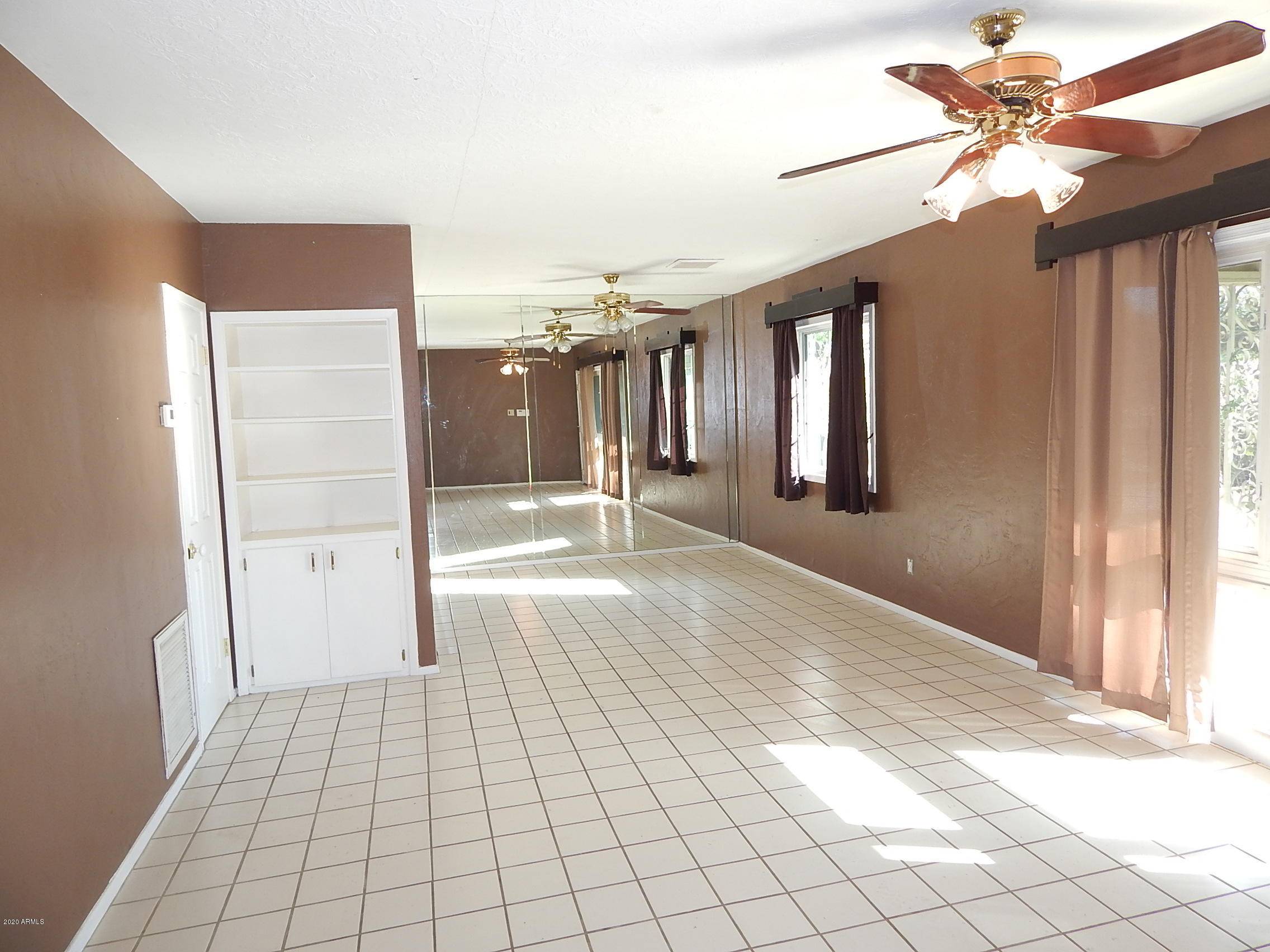Phoenix, AZ 85013,3332 N 11TH Avenue