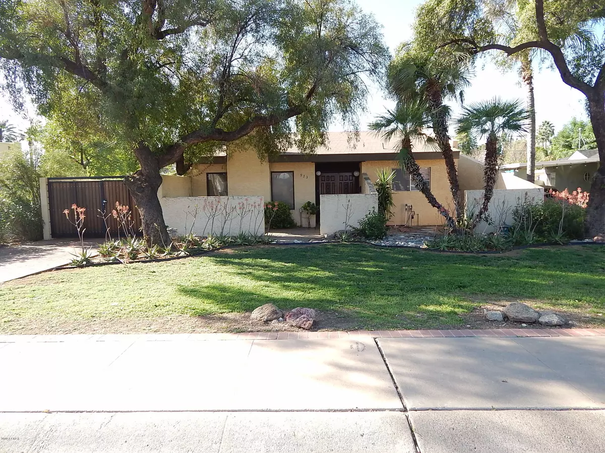 Phoenix, AZ 85013,913 W GLENROSA Avenue