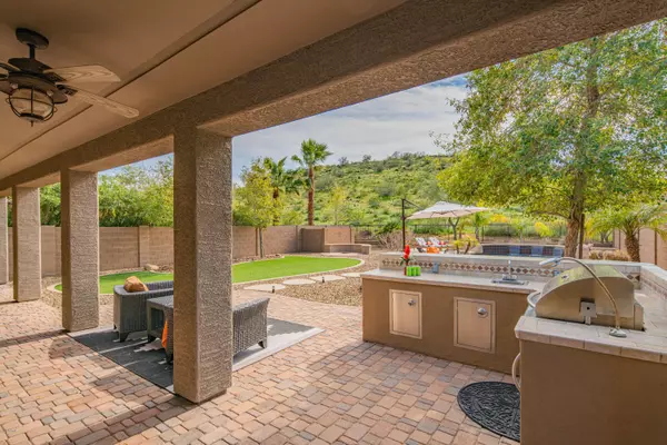Phoenix, AZ 85024,2407 E DUST DEVIL Drive