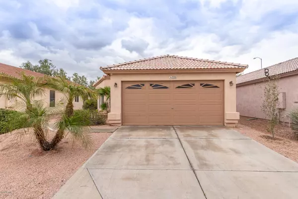 225 N SAFFRON Circle, Mesa, AZ 85205