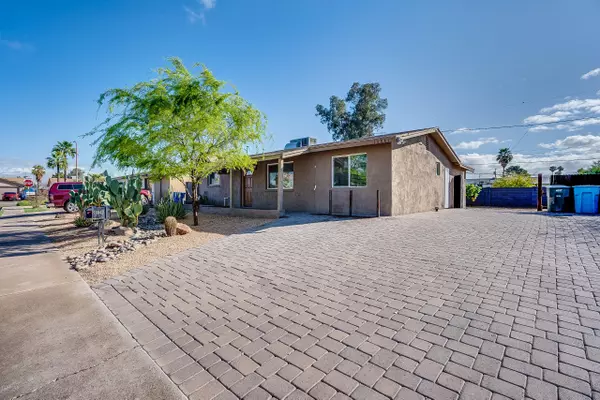 Phoenix, AZ 85032,14841 N 35TH Place