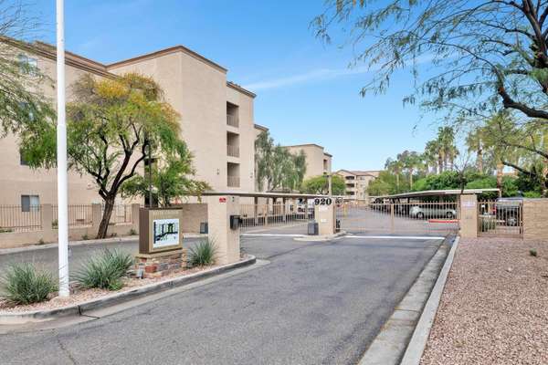 Phoenix, AZ 85014,920 E DEVONSHIRE Avenue #3012