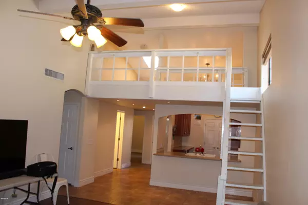 Mesa, AZ 85202,1718 S LONGMORE -- #10