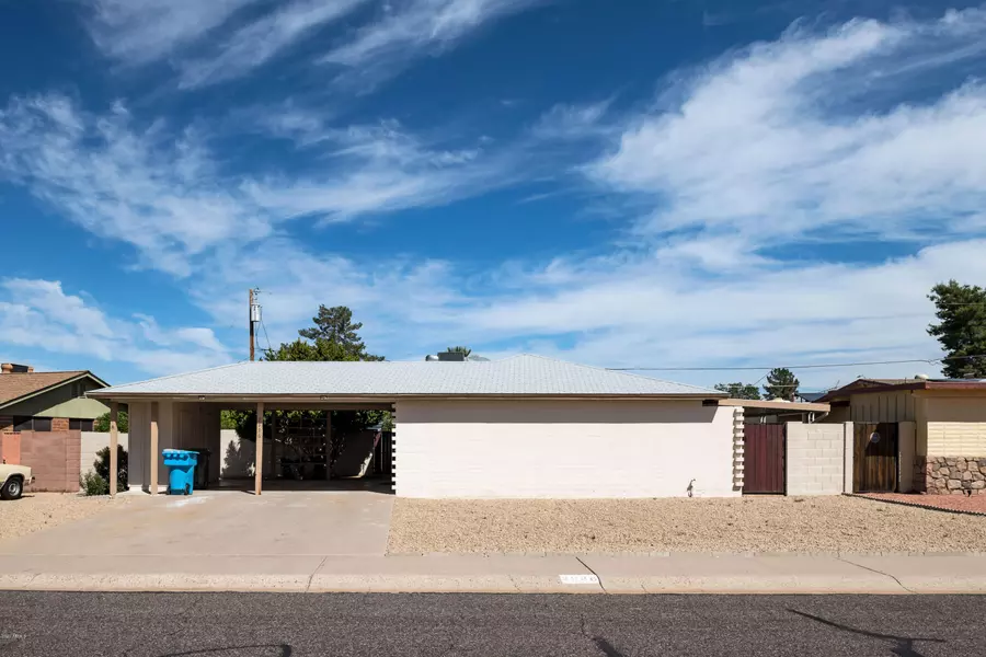 2936 W MADRAS Lane, Phoenix, AZ 85053