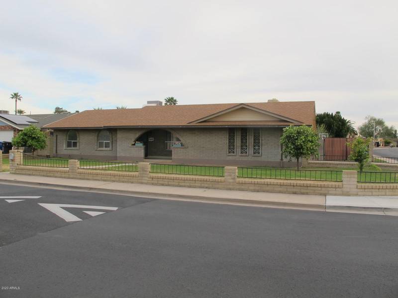 2233 E EVERGREEN Street, Mesa, AZ 85213