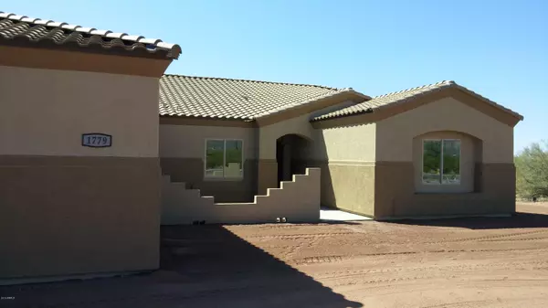 Apache Junction, AZ 85119,1727 E HIDALGO Street