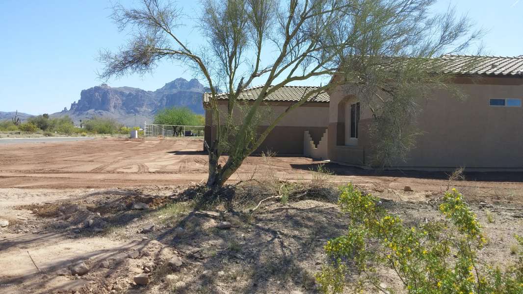 1727 E HIDALGO Street, Apache Junction, AZ 85119