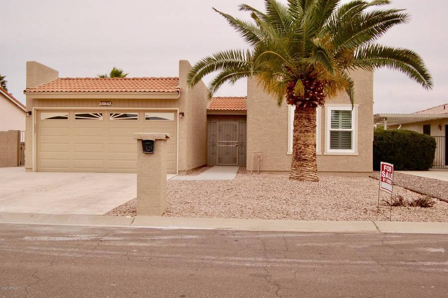 25843 S NEW TOWN Drive, Sun Lakes, AZ 85248