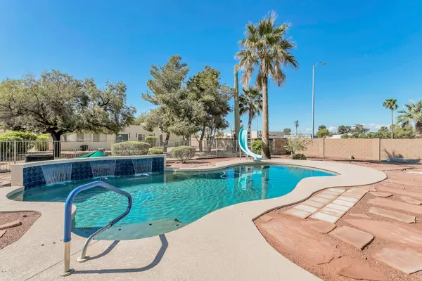 10645 W TUMBLEWOOD Drive, Sun City, AZ 85351