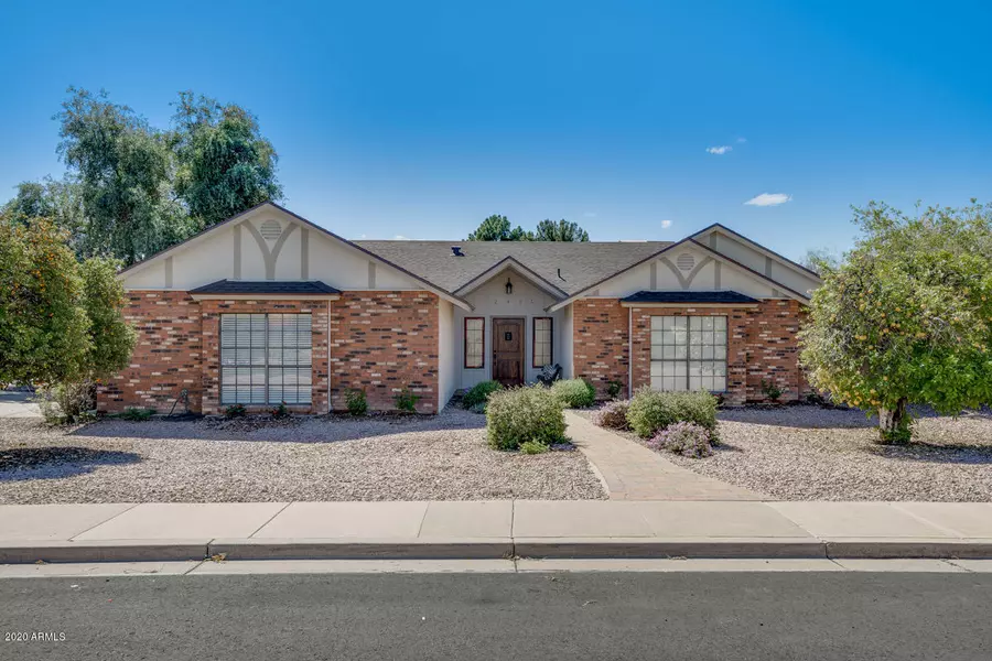 2421 E KAEL Circle, Mesa, AZ 85213