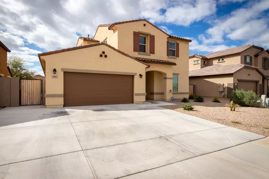 1567 E LUNA BLANCA Way, San Tan Valley, AZ 85140