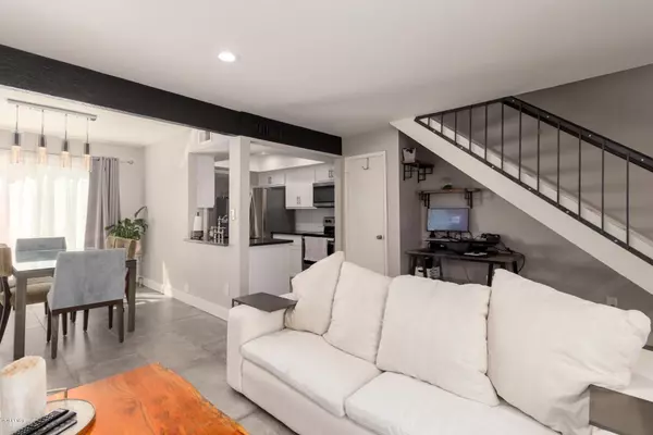 Phoenix, AZ 85018,3002 N 46TH Street