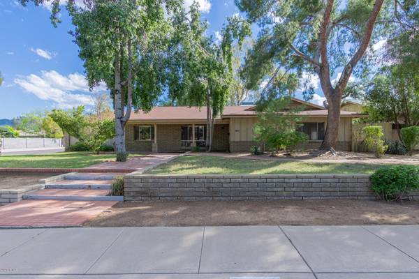 2745 E NORTH Lane, Phoenix, AZ 85028