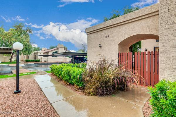 Chandler, AZ 85224,2019 W LEMON TREE Place #1104