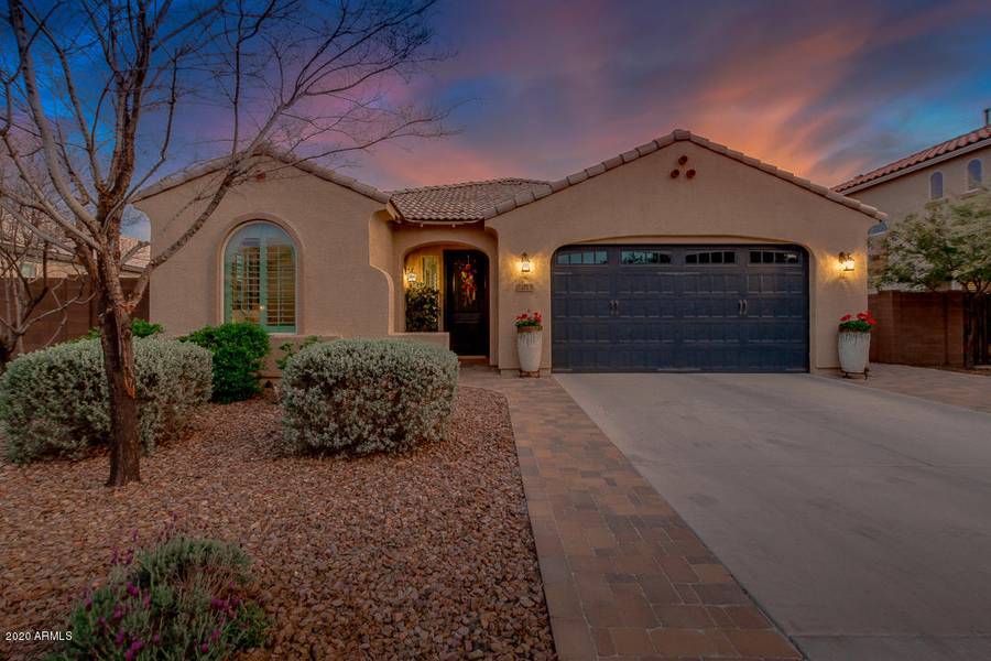 2071 E FLINTLOCK Drive, Gilbert, AZ 85298