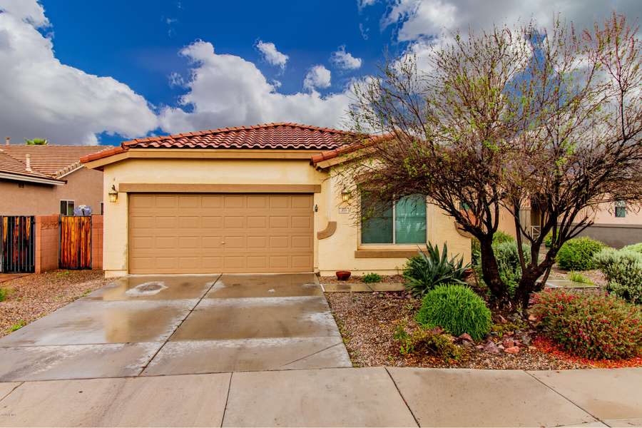 318 W STANLEY Avenue, San Tan Valley, AZ 85140