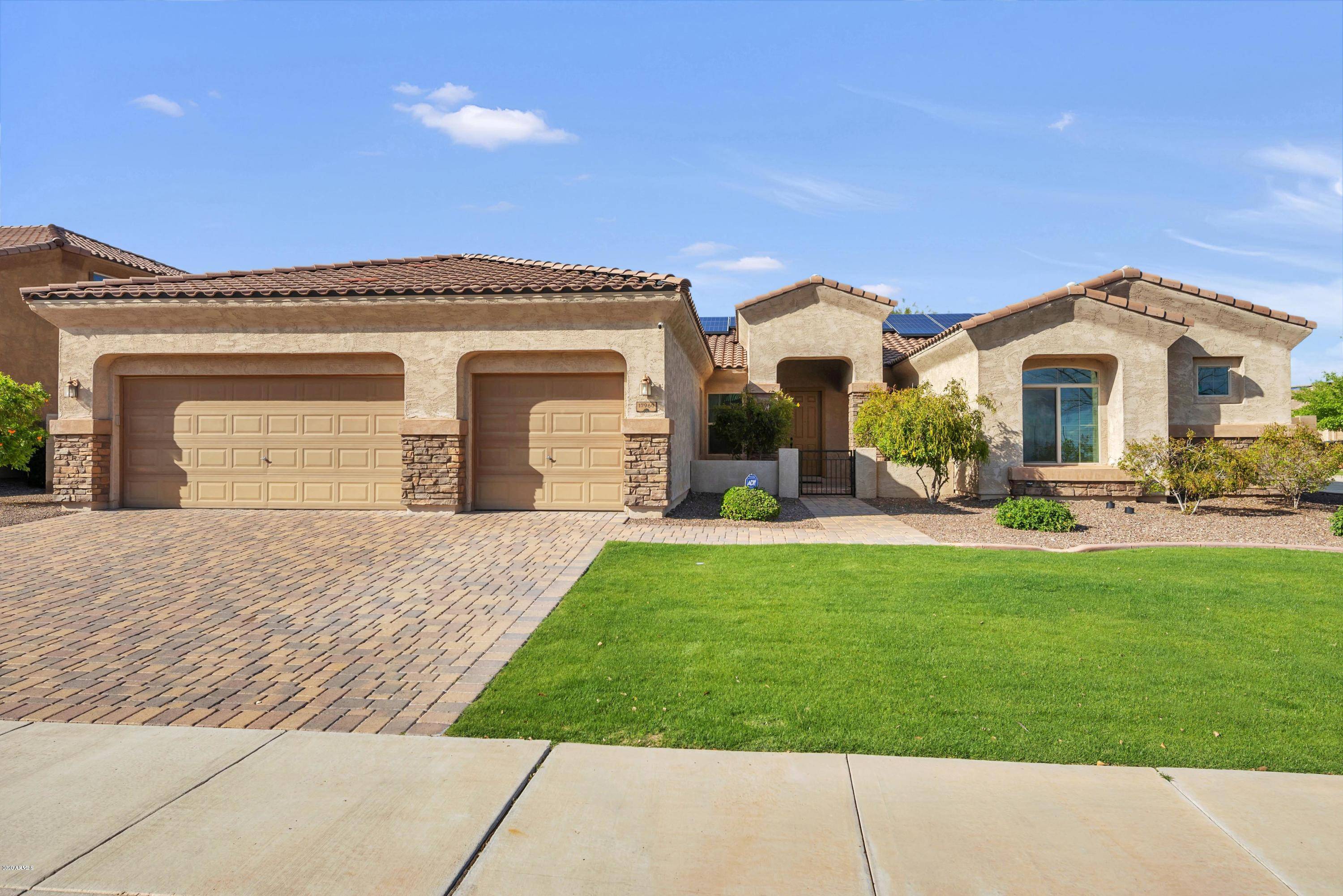 17960 W GLENROSA Avenue, Goodyear, AZ 85395
