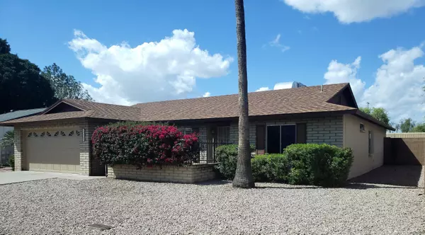 2452 S NOCHE DE PAZ --, Mesa, AZ 85202