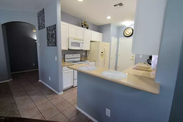 Phoenix, AZ 85053,3541 W KATHLEEN Road