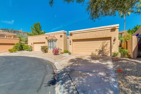 950 E LOIS Lane, Phoenix, AZ 85020