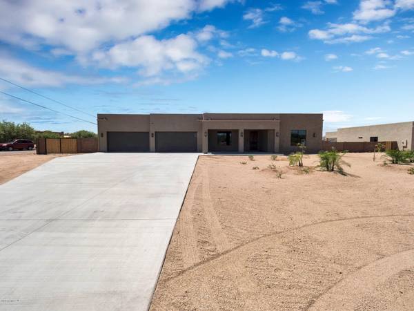 2505 W DESERT HILLS Drive, Phoenix, AZ 85086