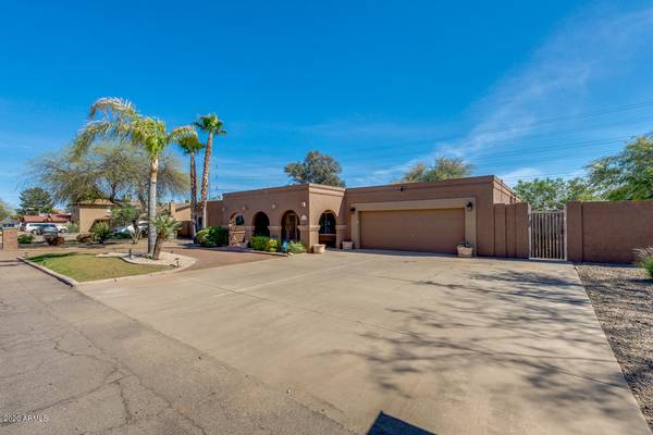 Glendale, AZ 85310,5241 W WHISPERING WIND Drive