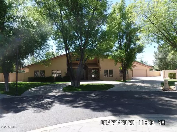 15 E LOS ARBOLES Circle, Tempe, AZ 85284