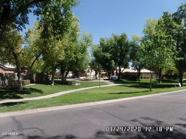 Tempe, AZ 85284,15 E LOS ARBOLES Circle