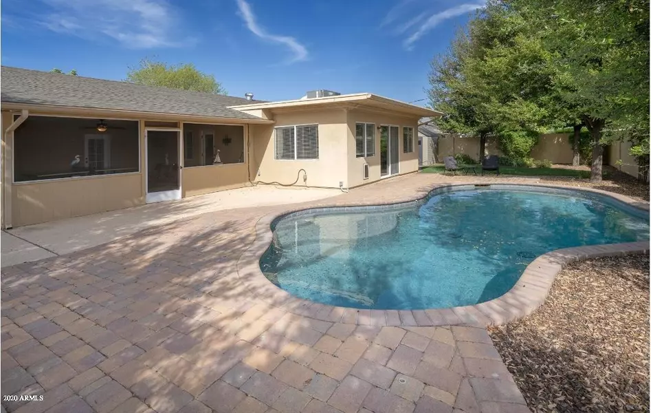 8301 E MINNEZONA Avenue, Scottsdale, AZ 85251