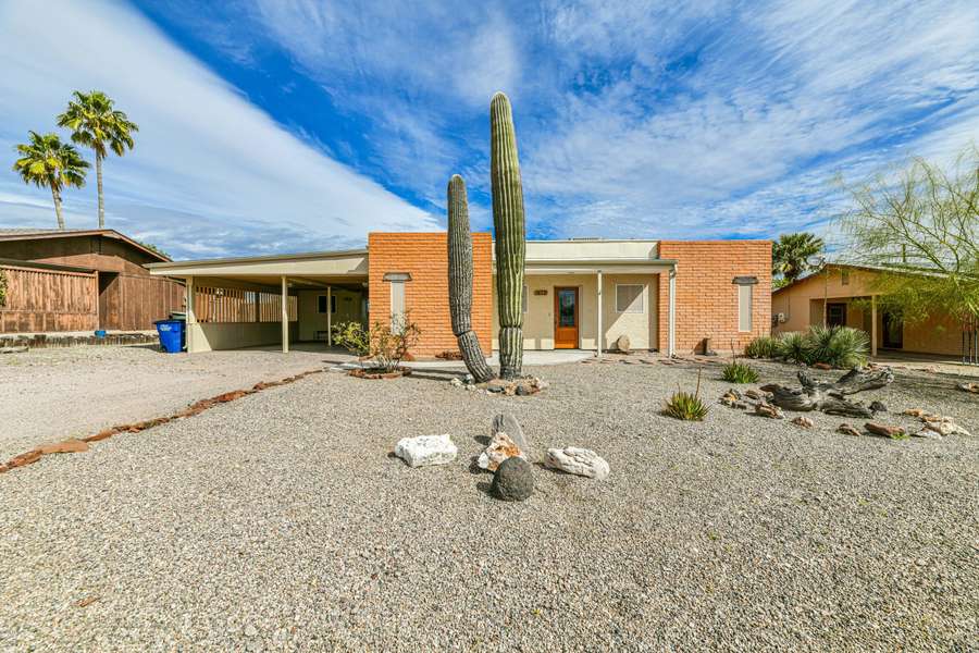 1672 W VERDE Drive, Wickenburg, AZ 85390